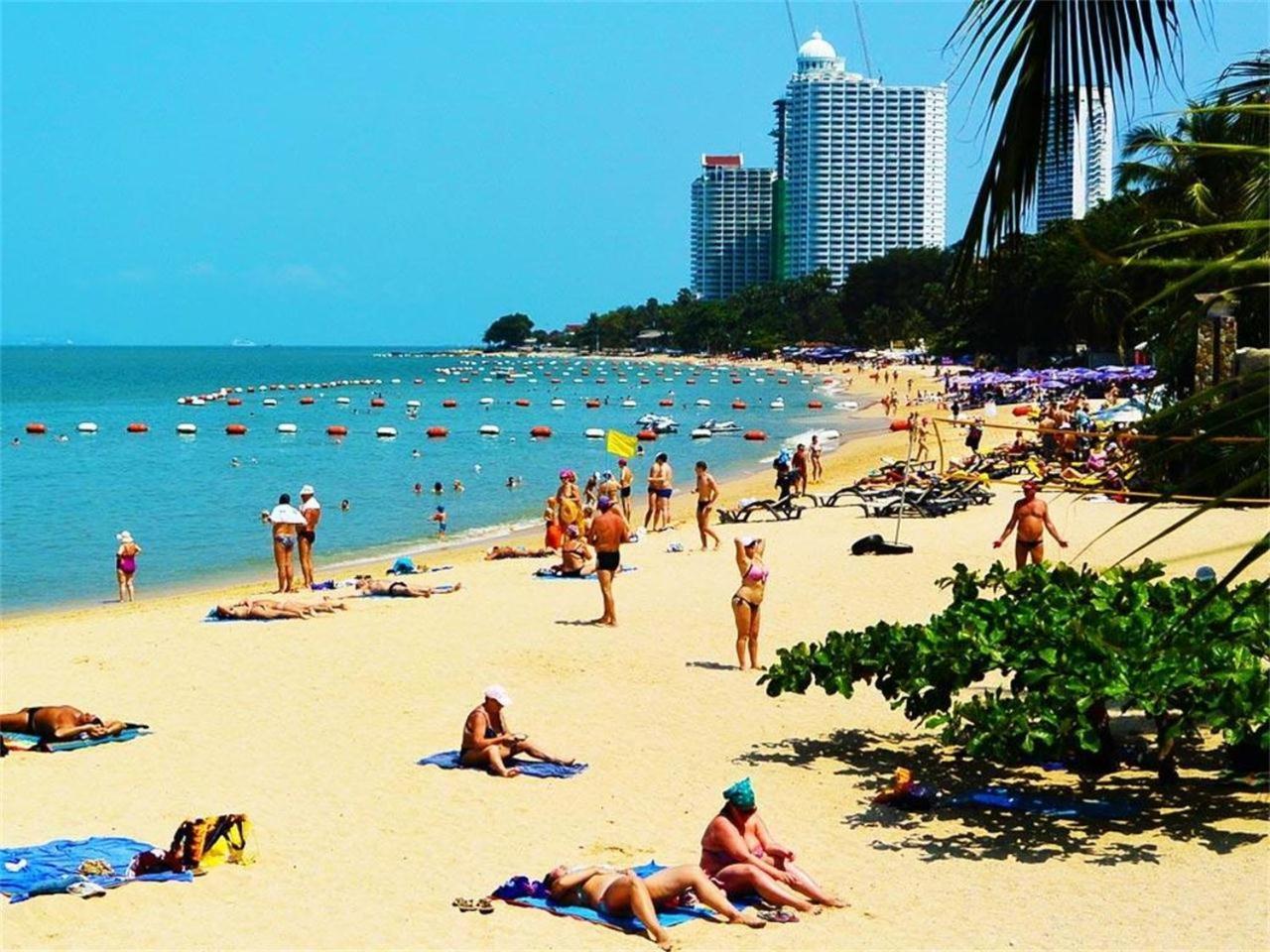 The Base Pattaya Condo Экстерьер фото
